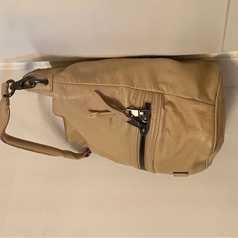 LIEBESKIND BAG HOBO TAN TEXTURED LEATHER TOP HANDLE SNAP CLOSE PEWTER HARDWARE